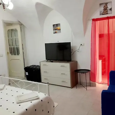 Domus 34 * Sassari